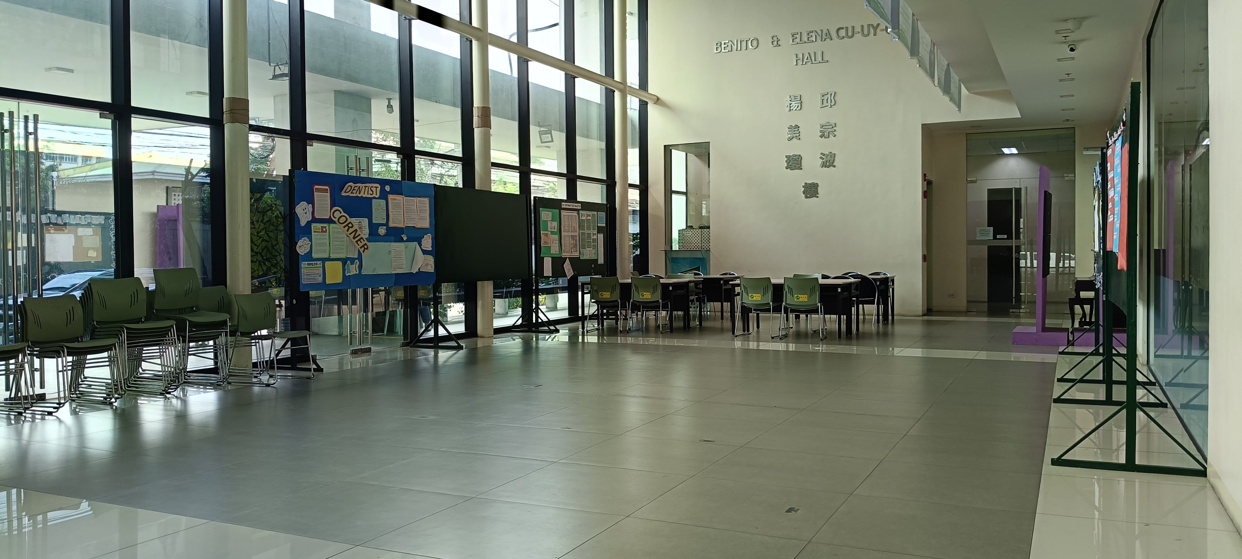 Lobby area "Right Side"